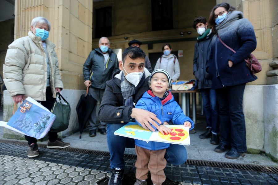 Fotos: Los regalos, en la calle