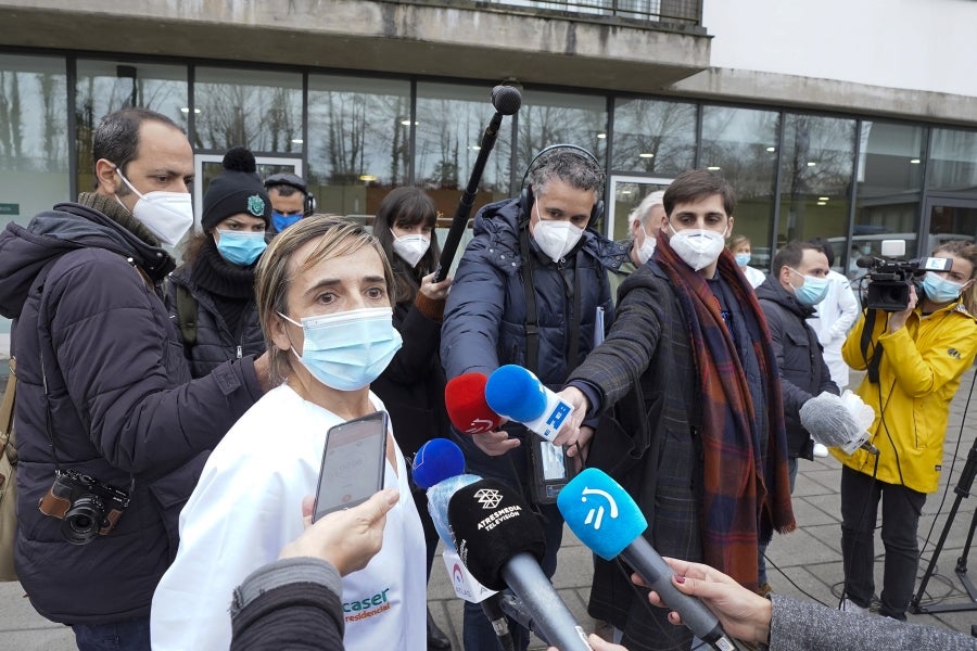 Las 180 dosis de Pfizer-BioNtech destinadas a la residencia Caser Betharram de Hondarribia han comenzado a administrarse a las 12.15 horas de este domingo