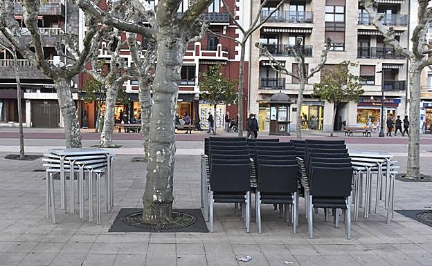 Azkoitia podrá reabrir mañana sus bares y Errezil, Eskoriatza y Leintz-Gatzaga deberán cerrarlos