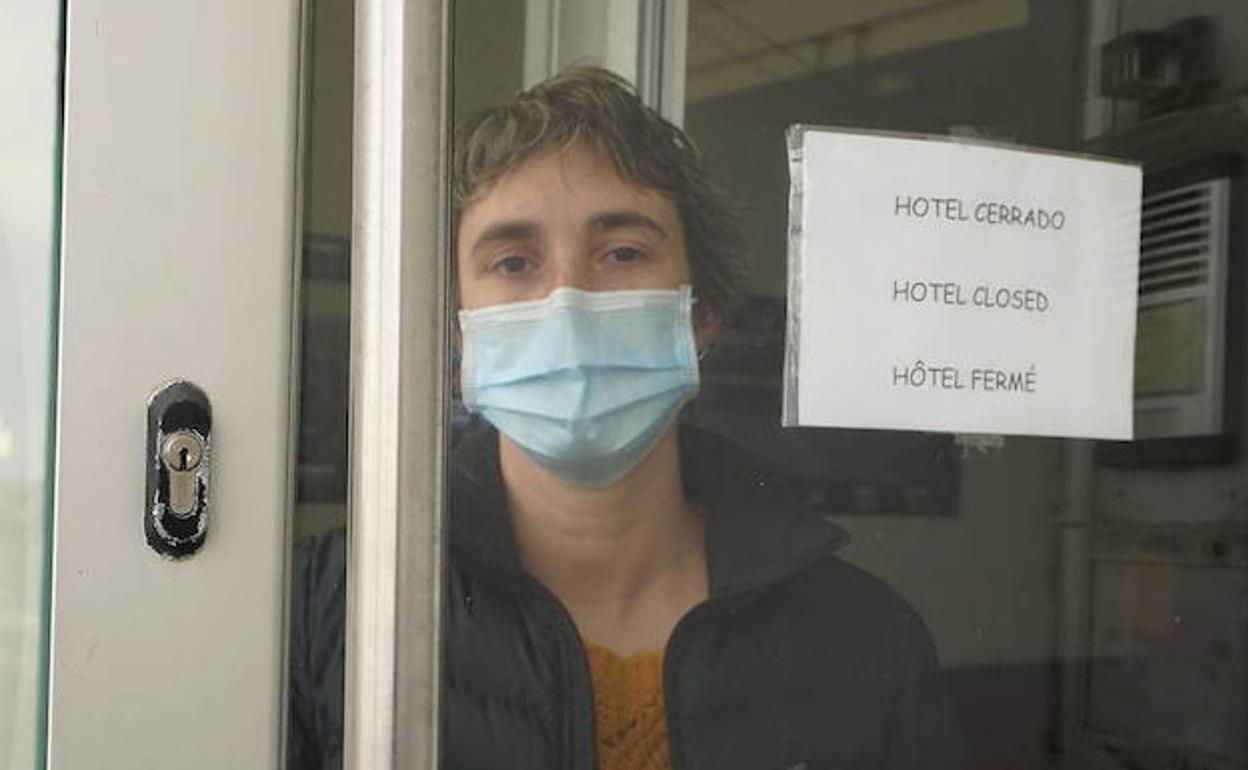 El Hotel Punta Monpas es uno de los que ha tenido que colgar el cartel de 'cerrado'. 