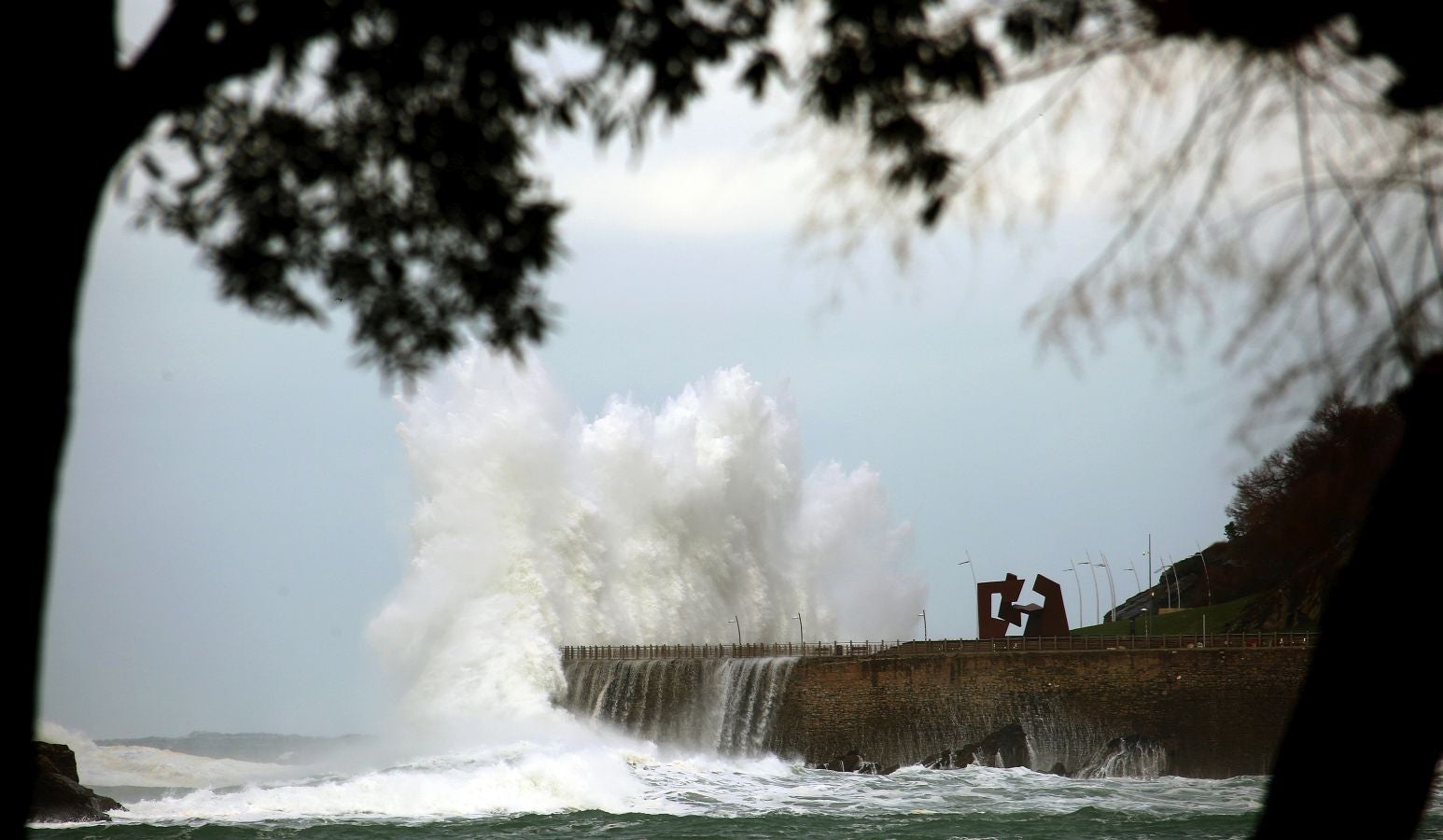 Imágenes del temporal en Donostia
