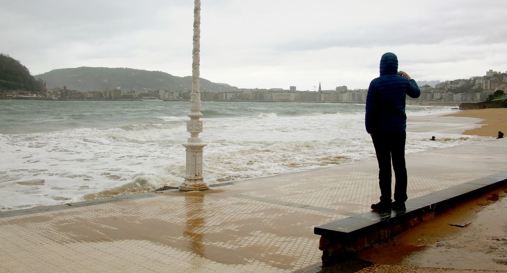 Imágenes del temporal en Donostia