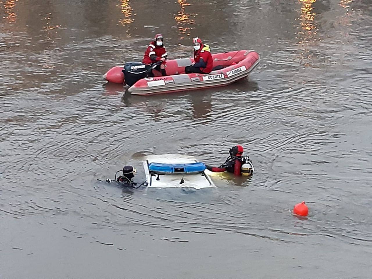 El otro agente que se encontraba en el vehículo en el momento del accidente ha sido trasladado al hospital 