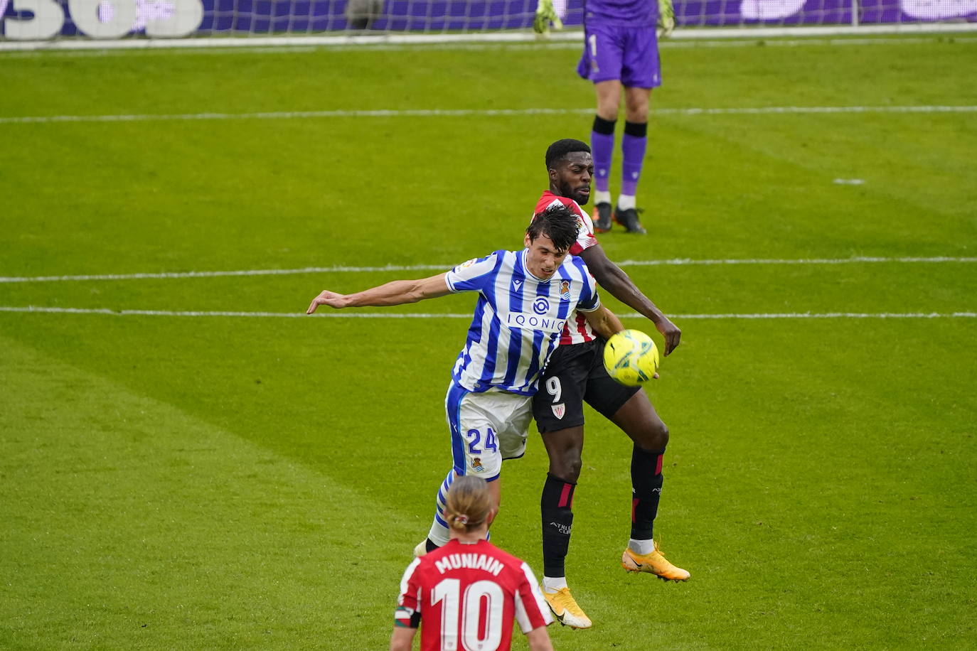La Real se llevó con justicia el derbi vasco en San Mamés.