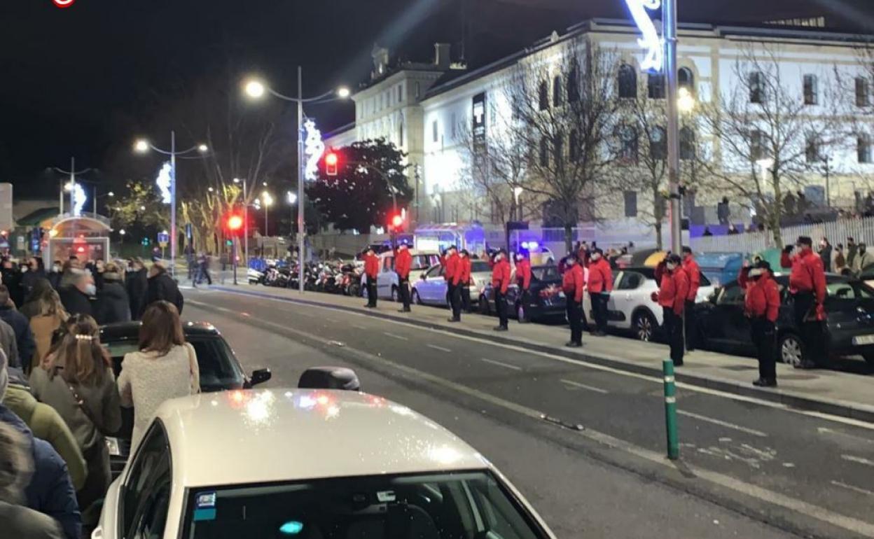 Última despedida al ertzaina fallecido tras caer al río Urumea