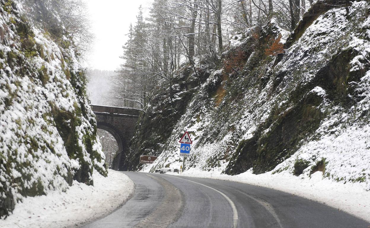 Seguridad pide precaución para los próximos días por heladas y nieve en cotas relativamente bajas