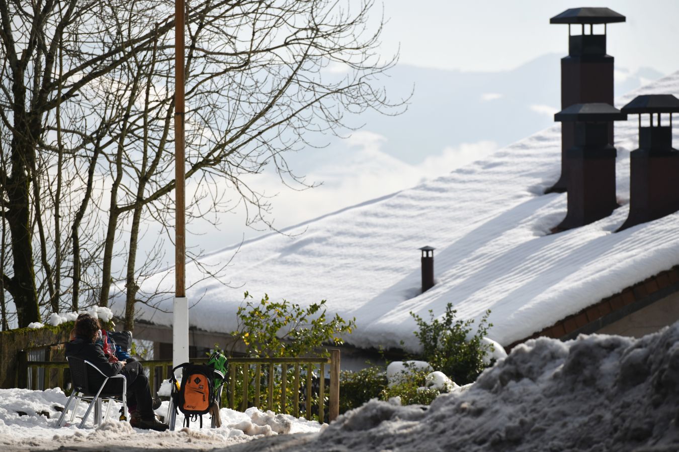 La nieve está adquiriendo importarntes grosores en algunas cumbres guipuzcoanas, como en Arrate.