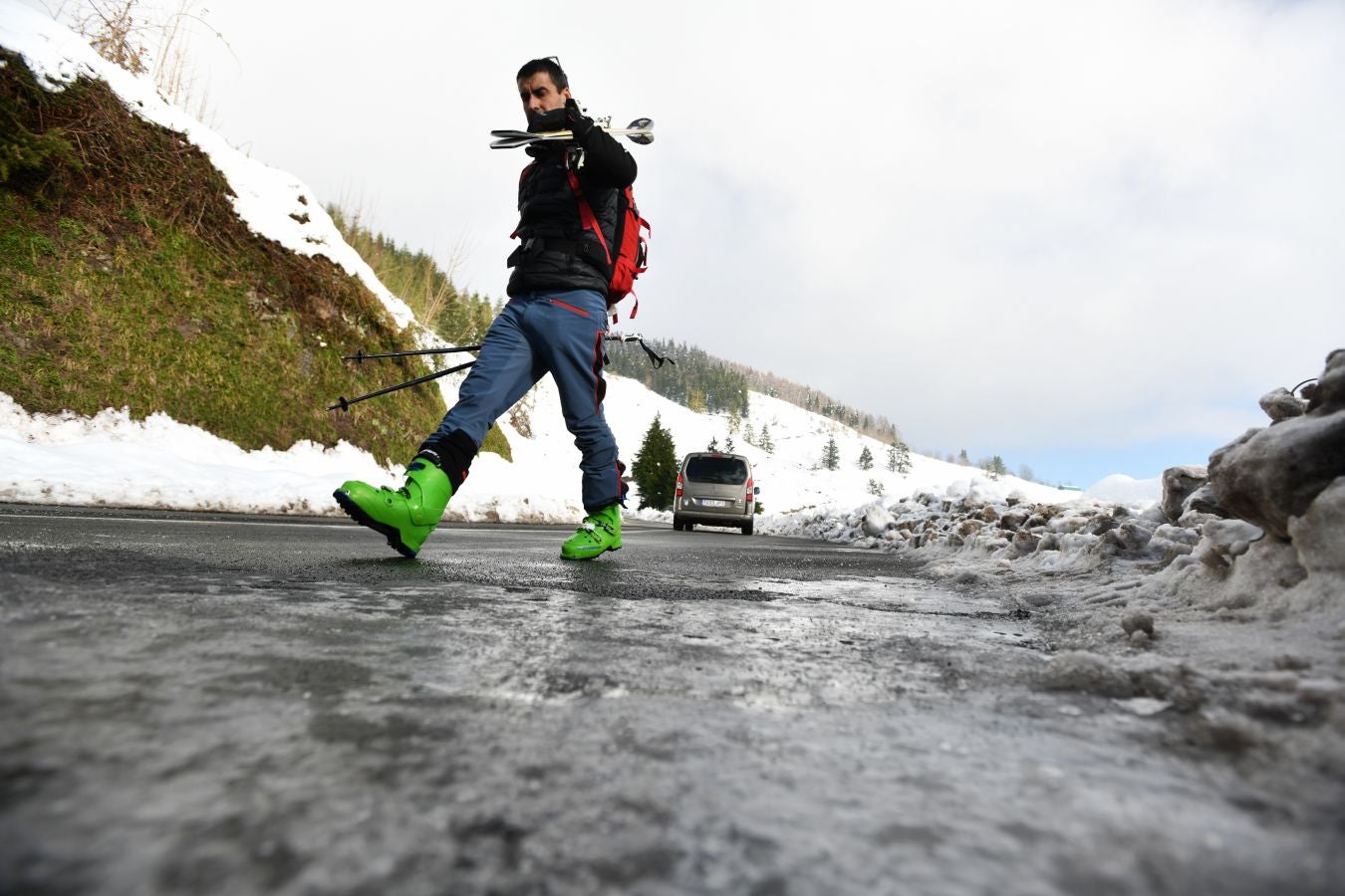 La nieve está adquiriendo importarntes grosores en algunas cumbres guipuzcoanas, como en Arrate.