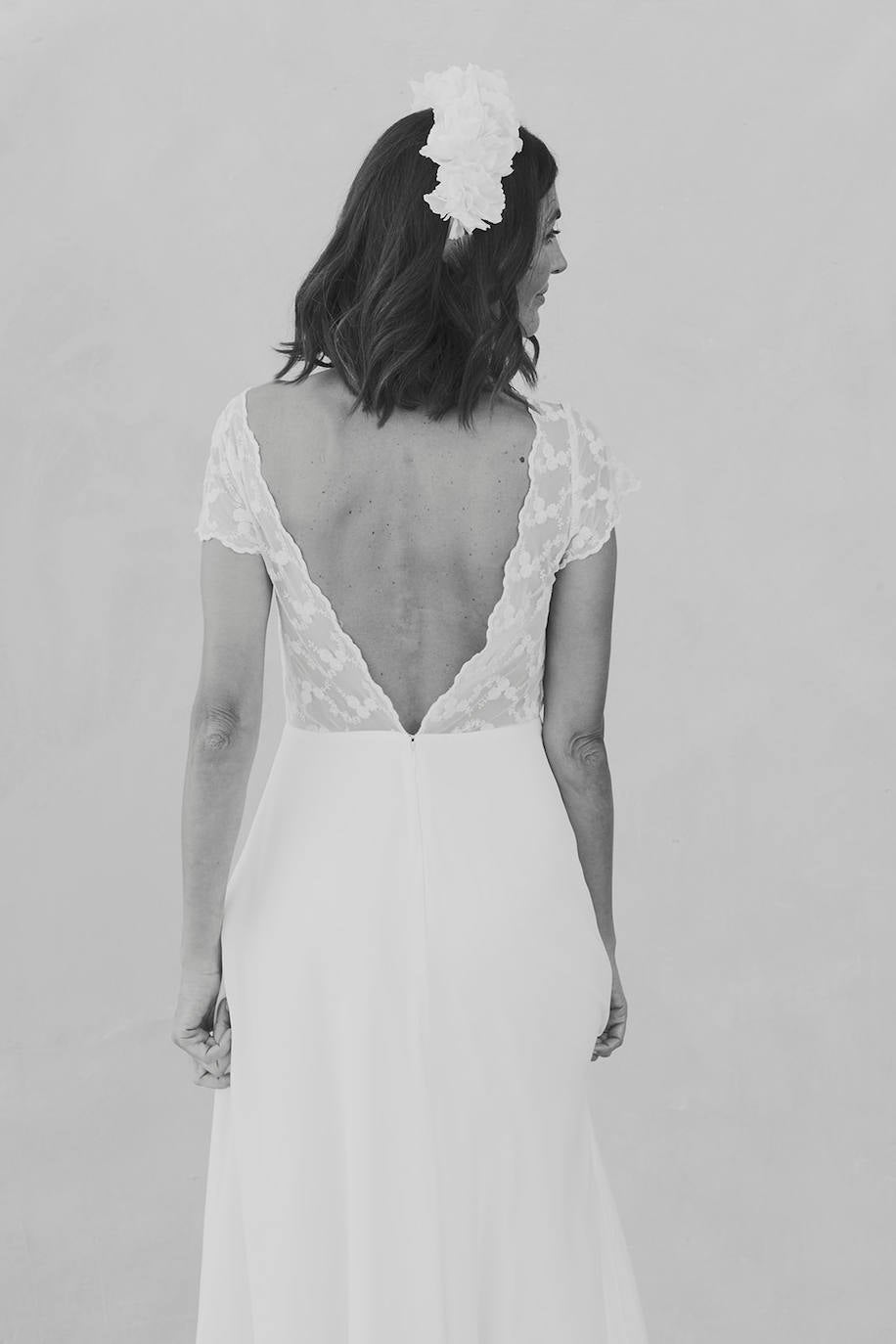 'Love by OTADUY' es una nueva marca nativa digital, y todos los diseños se venderán exclusivamente 'online'. En la 'e-shop', cada novia encontrará el look completo, incluyendo los complementos