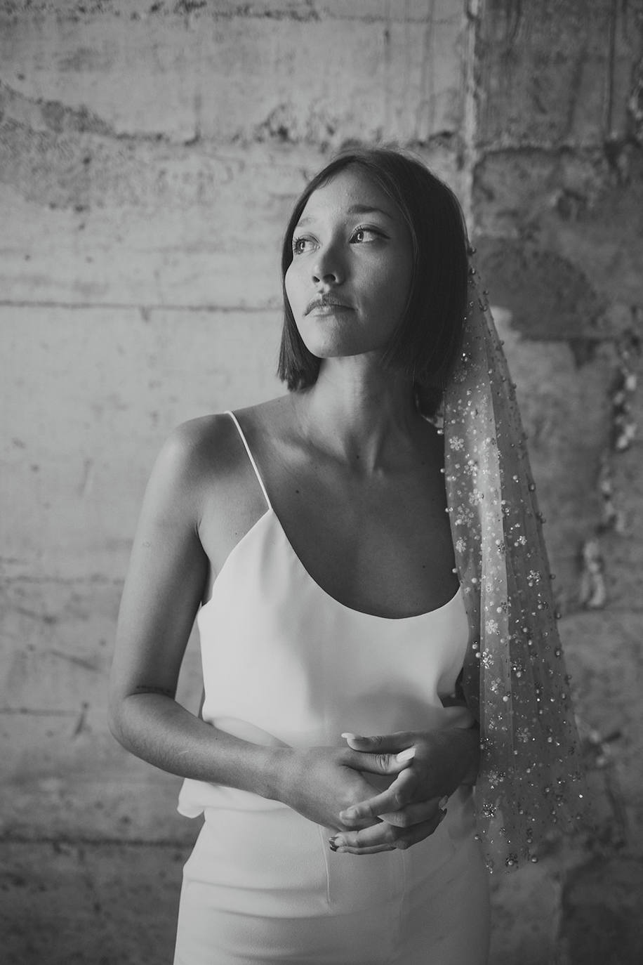 'Love by OTADUY' es una nueva marca nativa digital, y todos los diseños se venderán exclusivamente 'online'. En la 'e-shop', cada novia encontrará el look completo, incluyendo los complementos