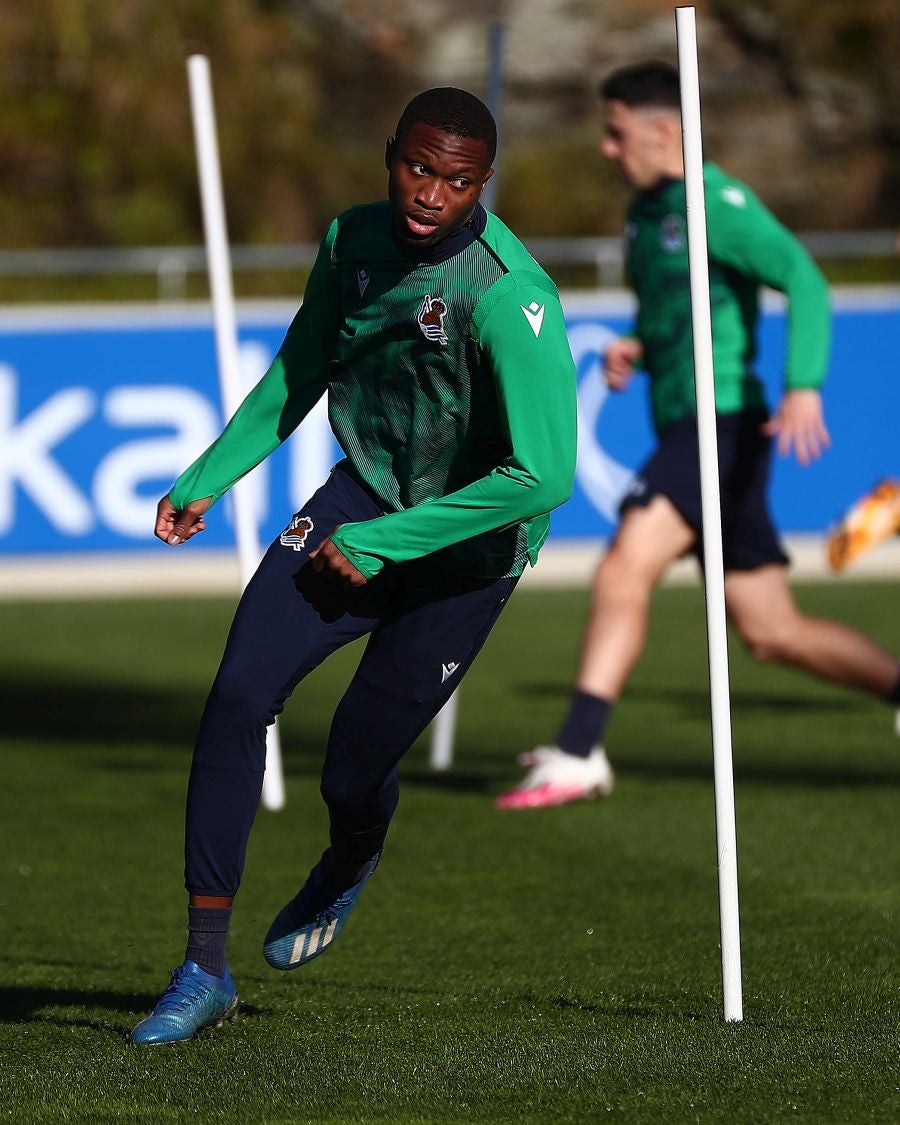 Fotos: La Real se ejercita pensando en la Copa