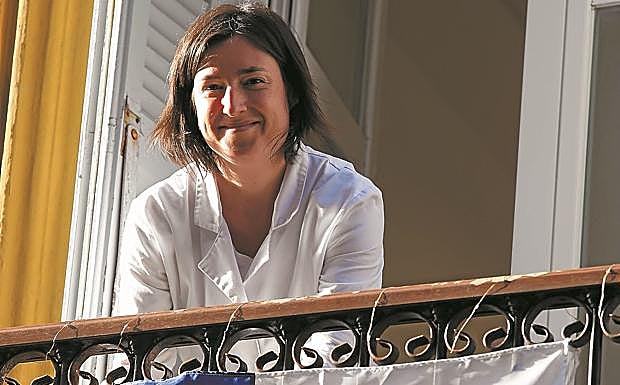 De una 'Consti' repleta a los balcones de nuestras casas
