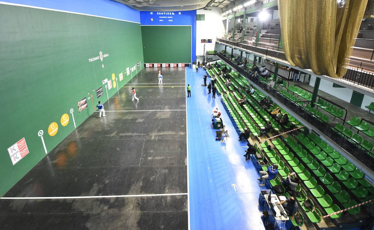 El Campeonato de Parejas albergará el sábado su primer partido de la presente competición.