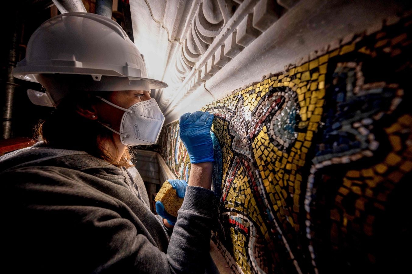 El Museo dell'Opera del Duomo en Florencia se encuentra en proceso de restauración. Los operarios cuidan al mínimo detalle las obras artísticas para que vuelvan a lucir como el primer día.