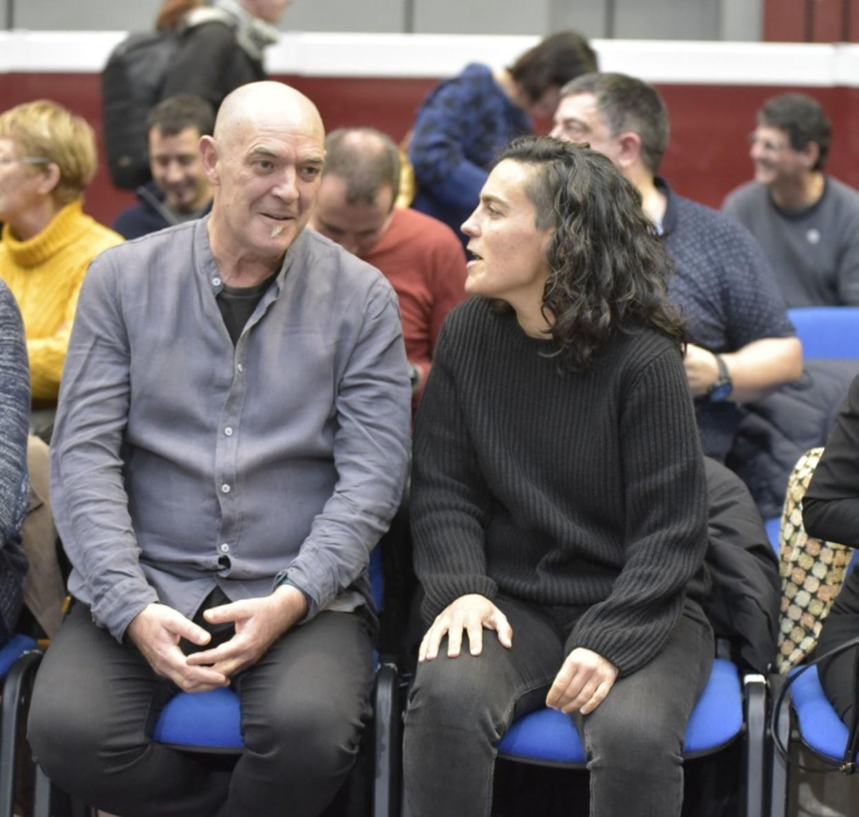 Egaña y Lujanbio, como espectadores en un festival. 