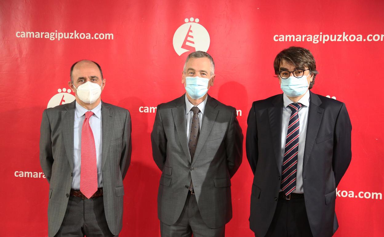 Iñaki Muguruza, Pedro Esnaola y Javier Zubía. 