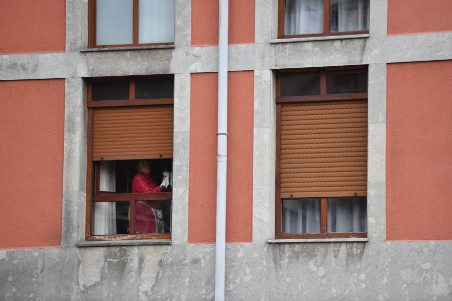 Azpeitia cierra sus edificios públicos y cancela todos los actos durante quince días.
