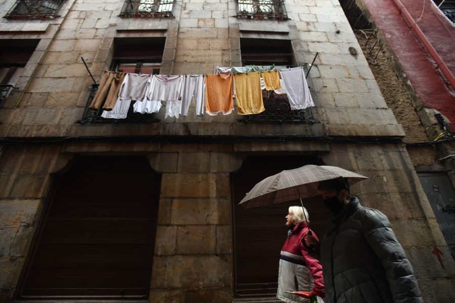 Azpeitia cierra sus edificios públicos y cancela todos los actos durante quince días.