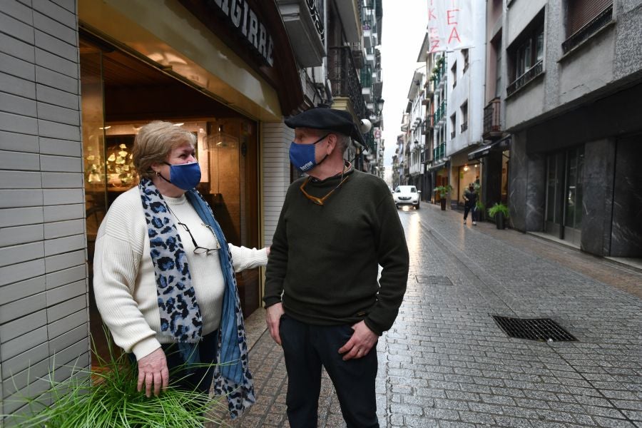 Azpeitia cierra sus edificios públicos y cancela todos los actos durante quince días.