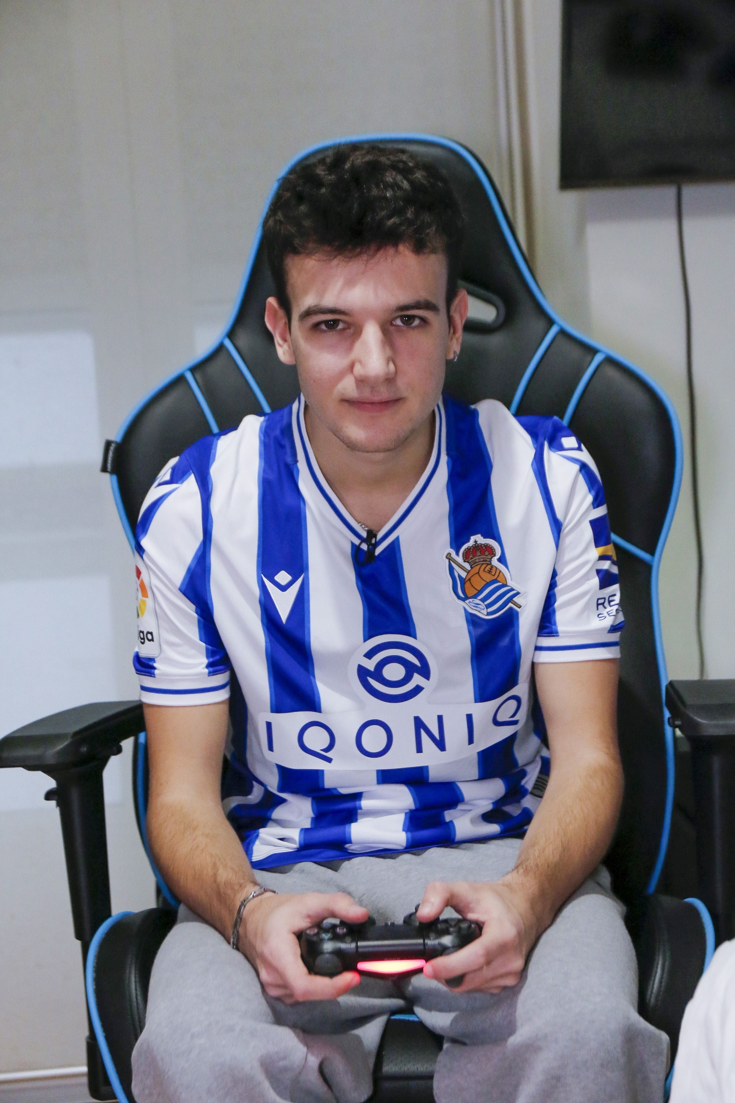 Fotos: Ander Hipólito y Yeray Zaballos representan a la eal Sociedad en el campeonato de eSports que organiza LaLiga