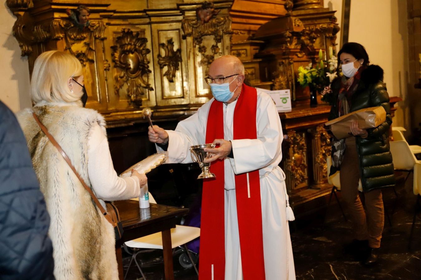 Fotos: Bendición anticovid de las tortas de San Blas