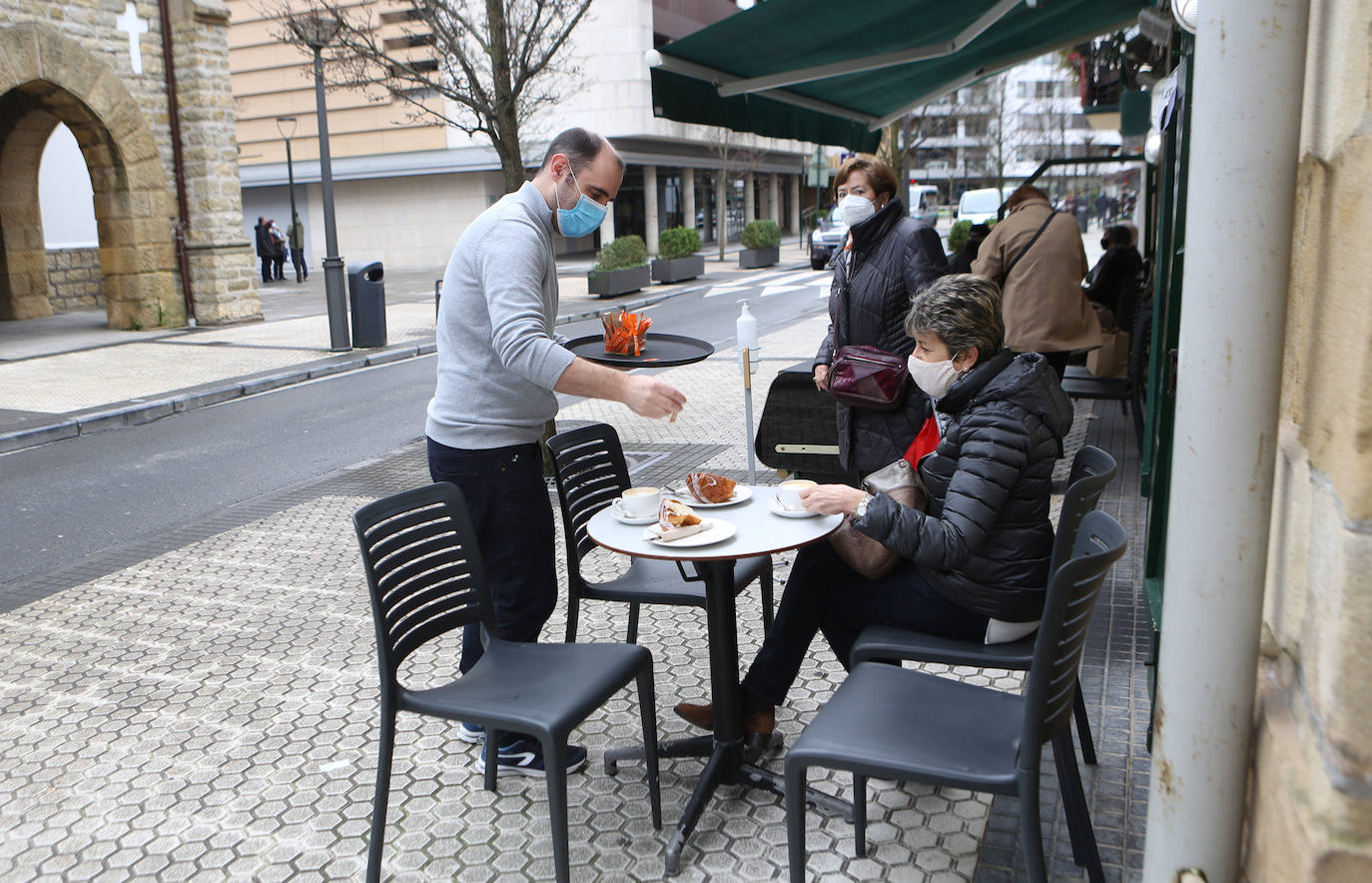 Algunos bares se animaron a abrir el mismo martes como el Campero de Gros. 