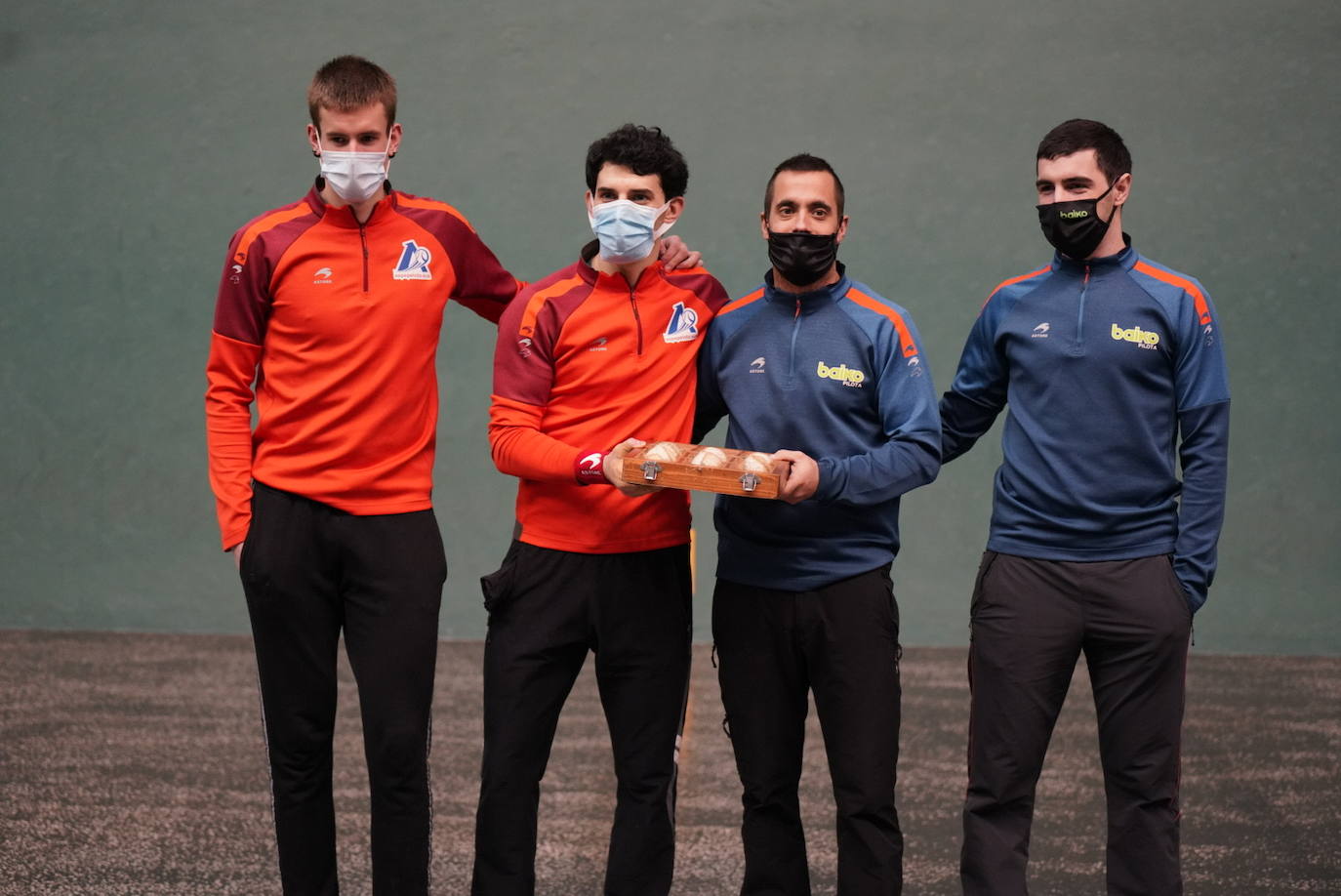 Mariezkurrena II, Altuna III, Bengoetxea VI y Aranguren, en la elección de material de Idiazabal. 