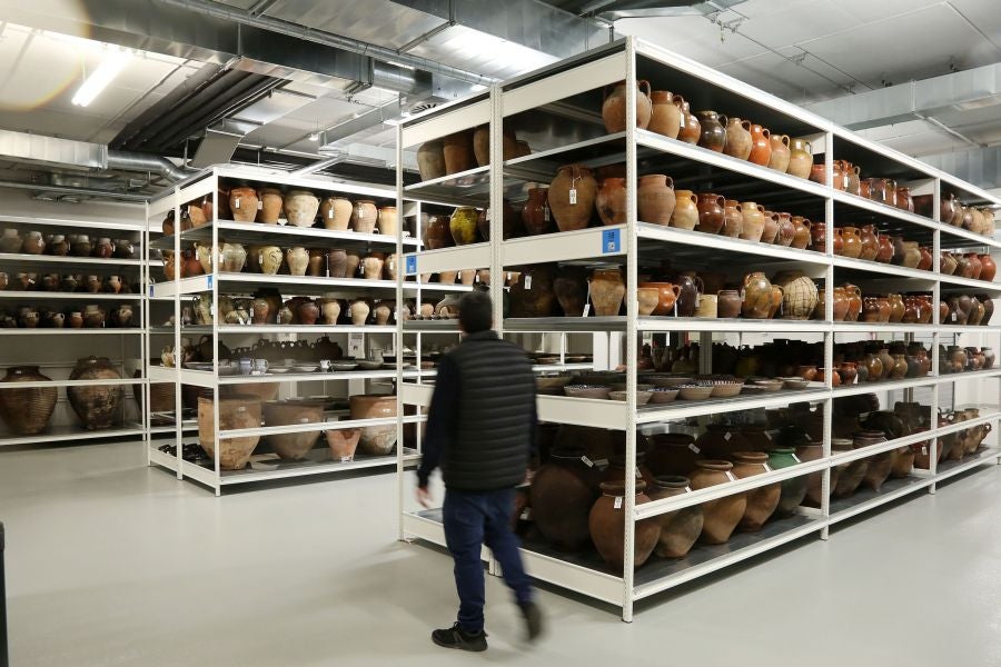 Gordailua guarda más de 100.000 piezas. 