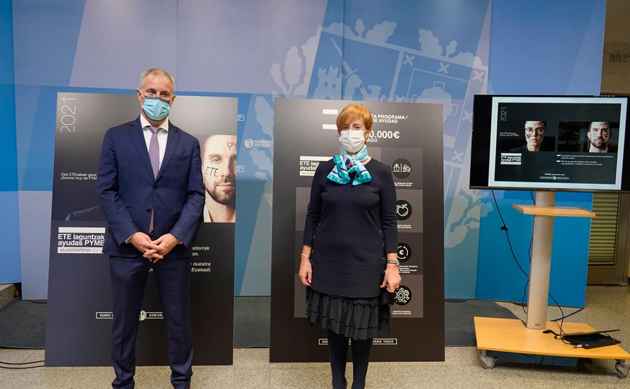 Arantxa Tapia en un acto ayer para presentar el plan de ayudas a las empresas de la Spri. 