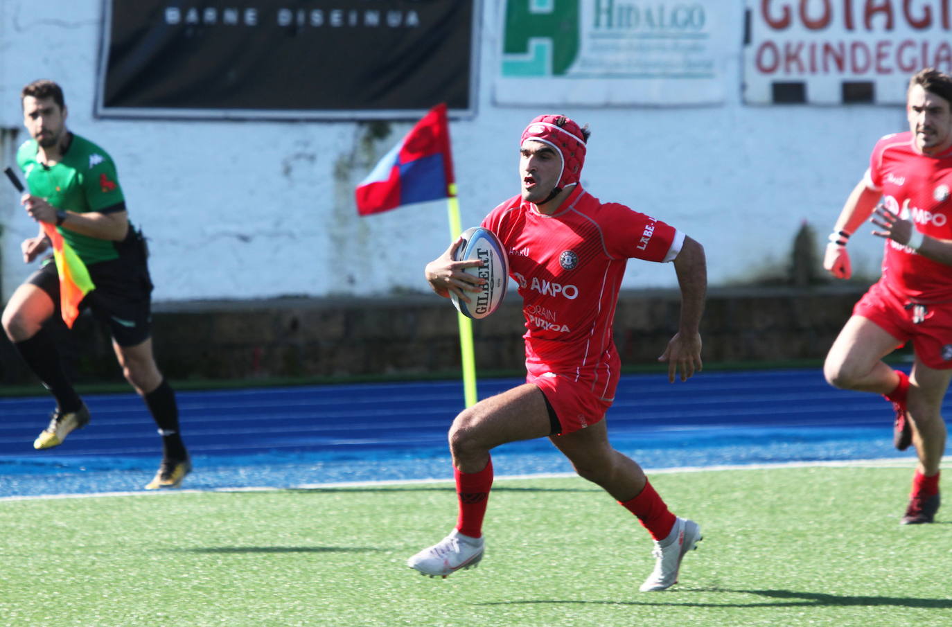 Un jugador del Ampo Ordizia , en plena carrera. 