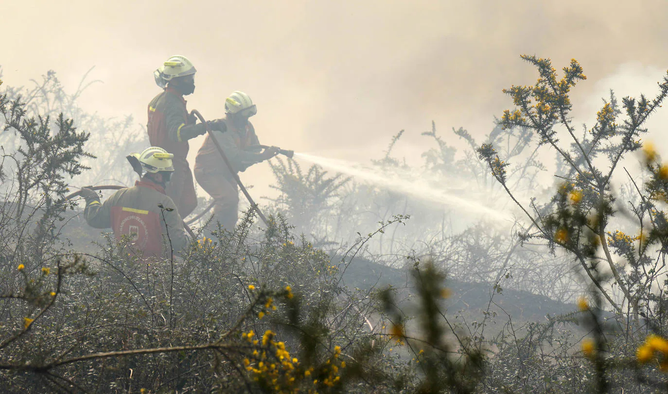 Un terreno escarpado que complica las tareas 