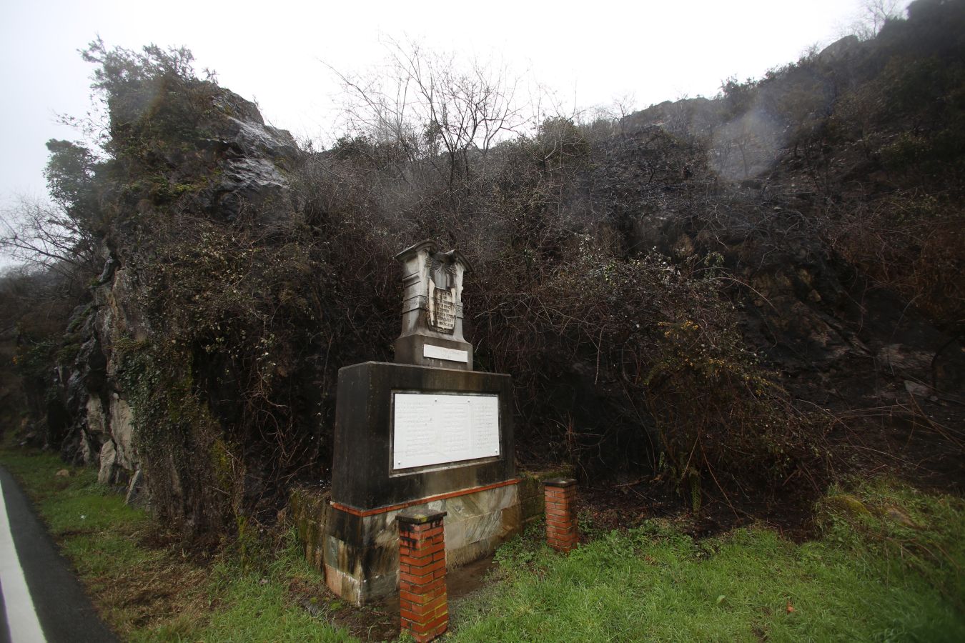 El mayor incendio en una década en Gipuzkoa arrasa 400 hectáreas