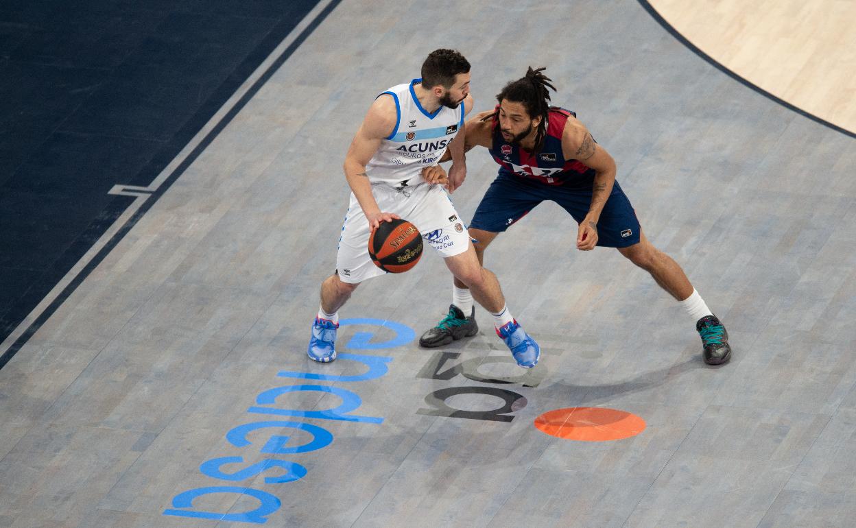Gipuzkoa Basket: El Acunsa GBC, con una trainera en una batalla de portaviones