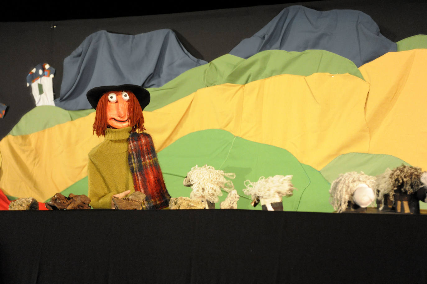 La titiritera y confundadora de Txontxongillo Taldea, Enkarni Genua, ingresa como socia de número en la Real Sociedad Bascongada de Amigos del País