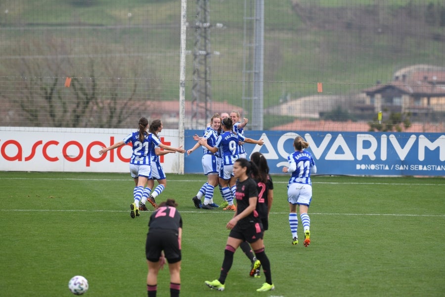 La Real Sociedad venció en casa al Real Madrid por tres goles a uno con remontada incluida para apurar una de las últimas oportunidades de las realistas para luchar por los puestos que dan acceso a competición continental. 