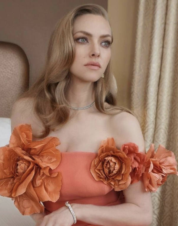 Este ha sido el 'top 10' de los estilismos más destacados de unos Globos de Oro 2021 virtuales, rodeados de polémica y sin alfombra roja. ¿Qué os parece?