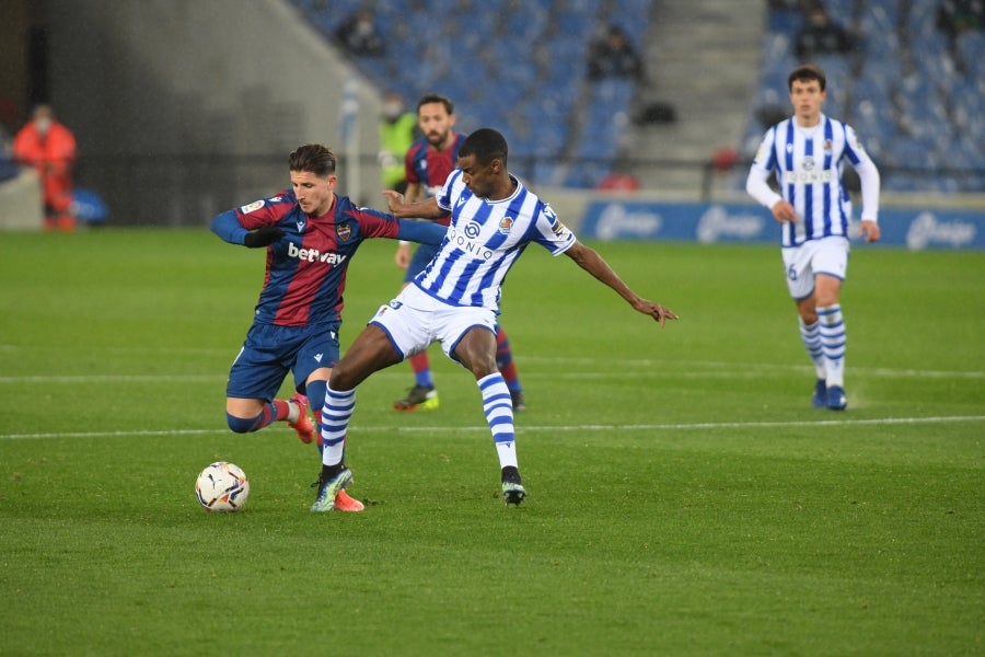 Fotos: Real Sociedad-Levante, en imágenes