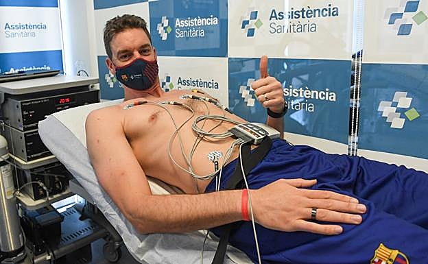 Pau Gasol, durante su revisión médica con el Barcelona. 