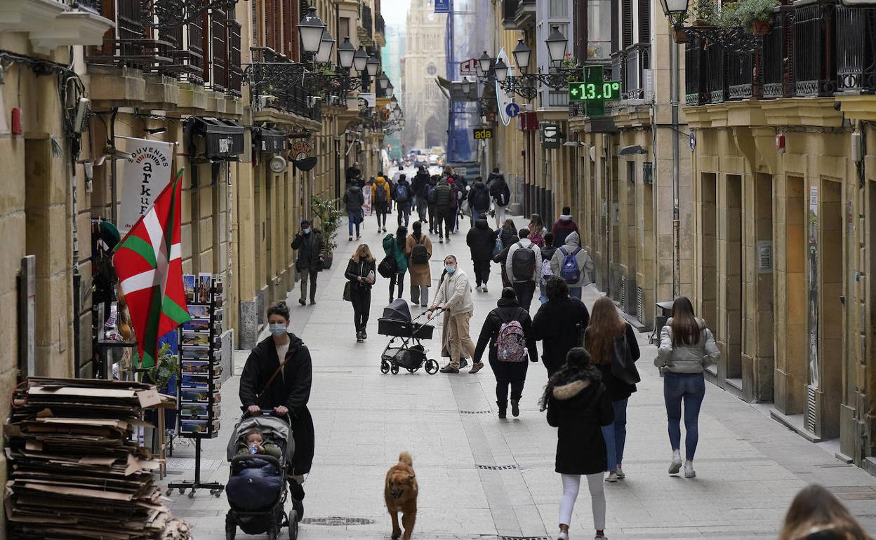 Coronavirus: La apertura de la movilidad se estrena con 334 nuevos positivos en Euskadi