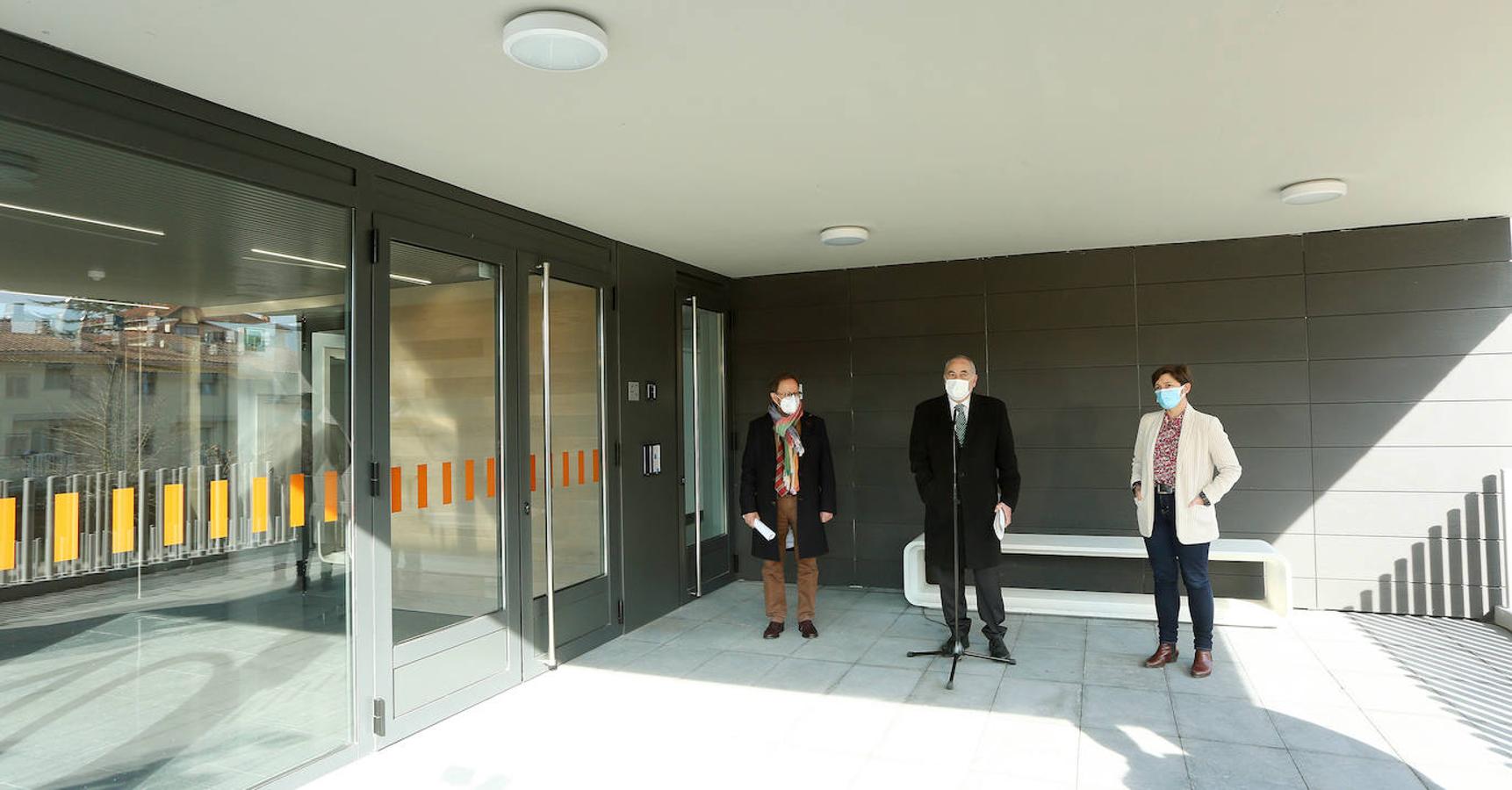 El Gobierno Vasco inicia la adjudicación de las viviendas y pone en valor esta fórmula como «herramienta para la emancipación de jóvenes» en Euskadi. 