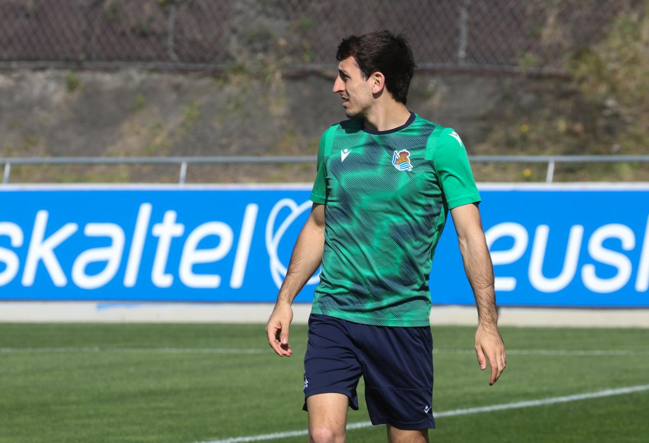 El lateral zurdo es duda para el partido del domingo, aunque todavía no está descartado. 