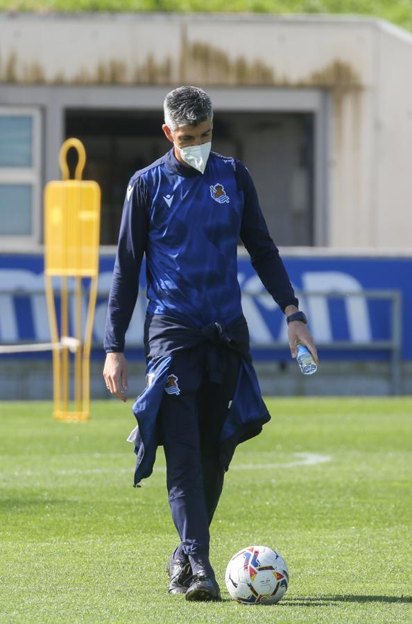 El lateral zurdo es duda para el partido del domingo, aunque todavía no está descartado. 