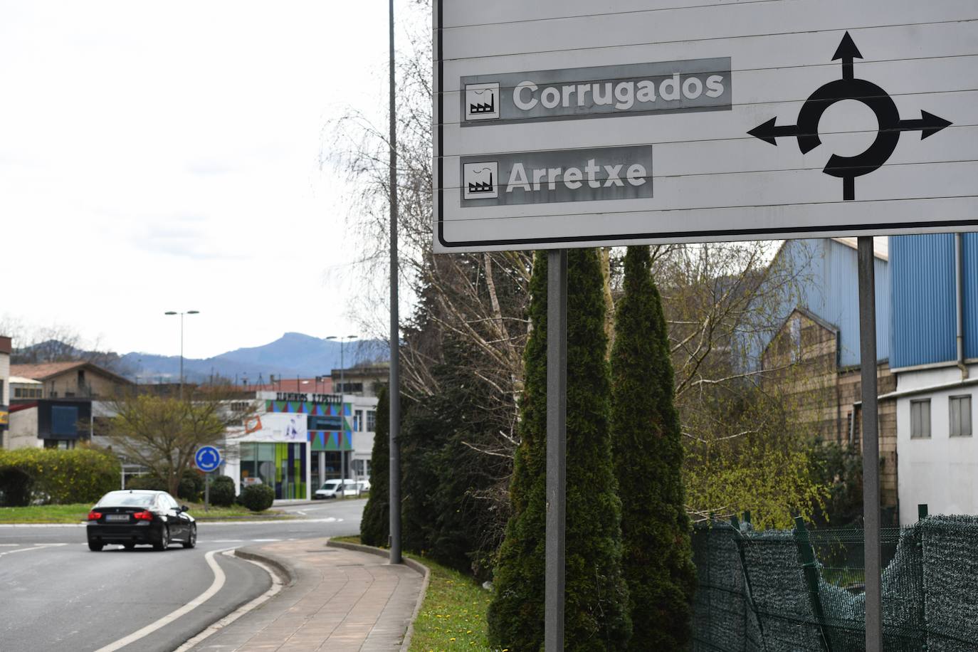 El Grupo Alfonso Gallardo cerró en 2013 Corrugados Azpeitia y despidió a más de 300 trabajadores. Deste entonces la fábrica está practicamente abandonada.