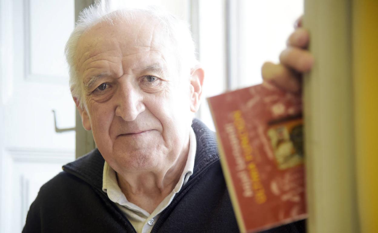 Anjuel Lertxundi, ayer en San Sebastián. 