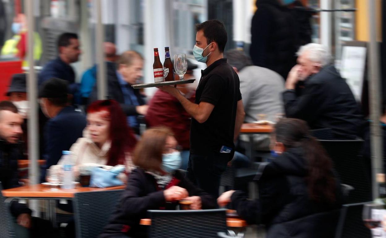 Los hosteleros piden hacer un parón el próximo martes 16, a las 12.00 horas