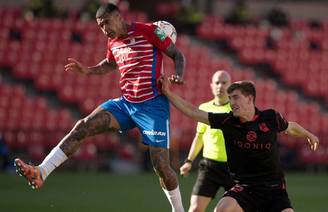 Fotos: Las mejores imágenes del Granada - Real Sociedad