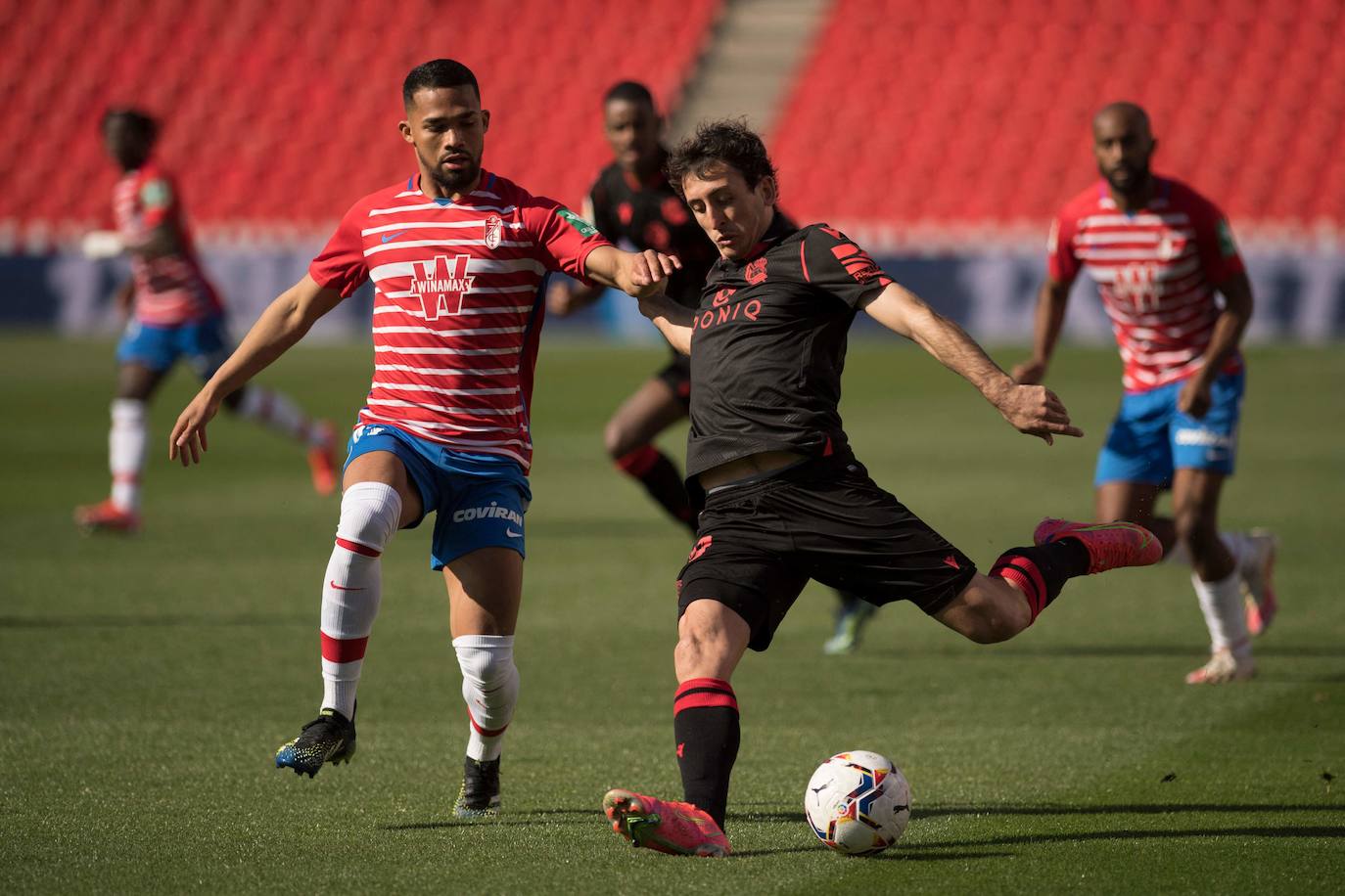 Fotos: Las mejores imágenes del Granada - Real Sociedad