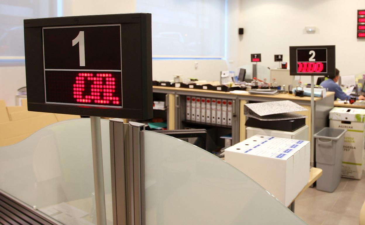 Oficina del SEPE en el barrio de Gros que comparte con Lanbide