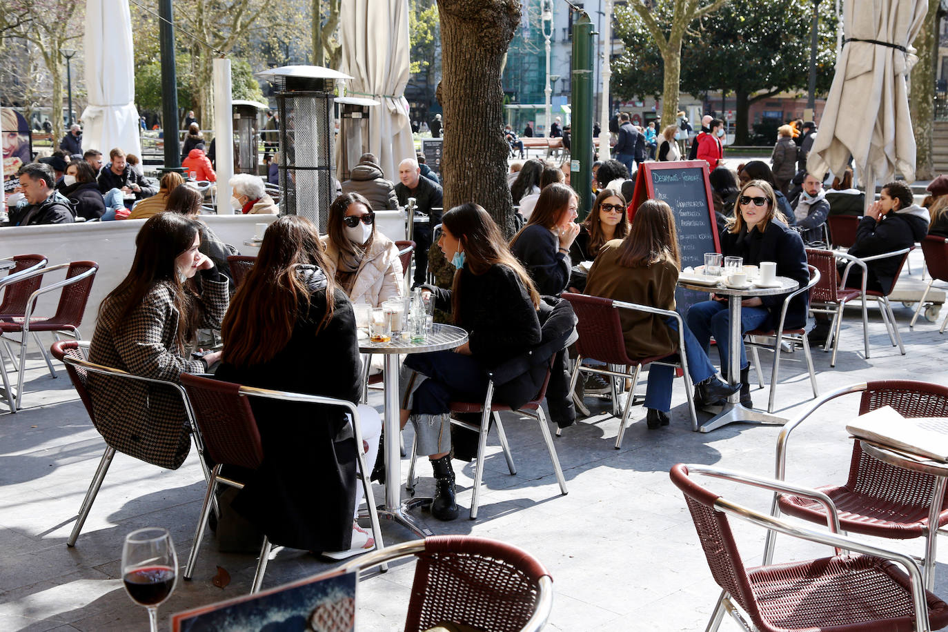 Fotos: Gipuzkoa entra en la primavera dando un portazo a la lluvia