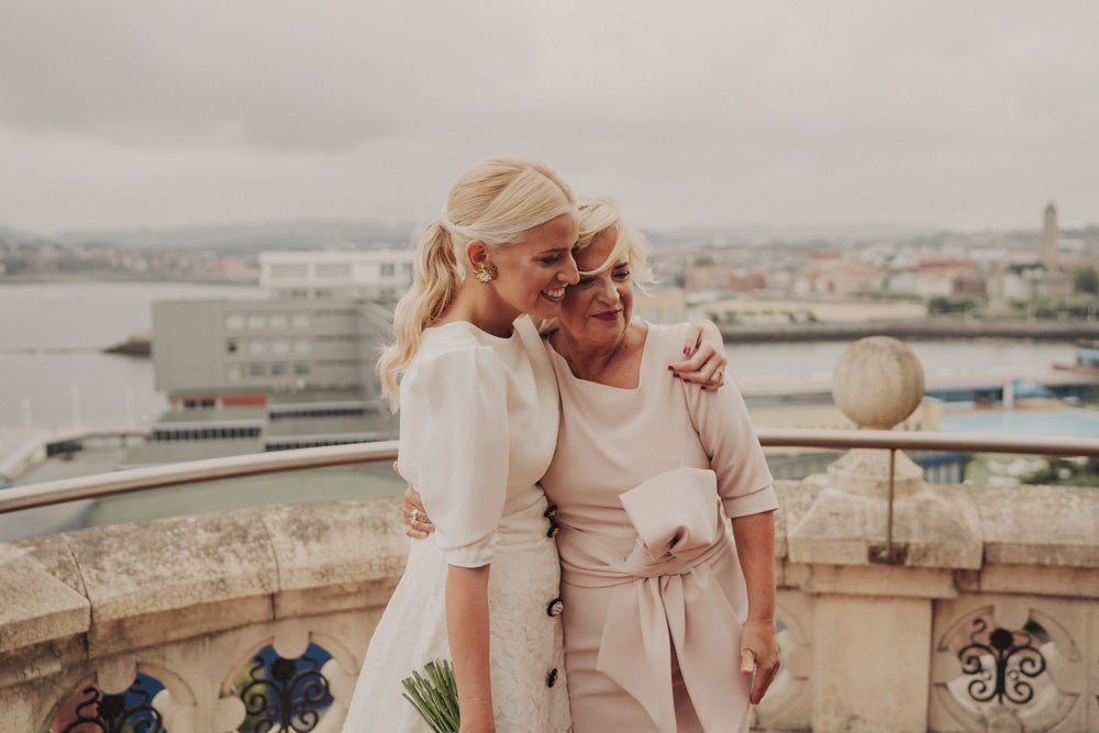 Esta vasca abogó por la practicidad de un look nupcial desmontable que se adaptaba a los distintos momentos de la celebración